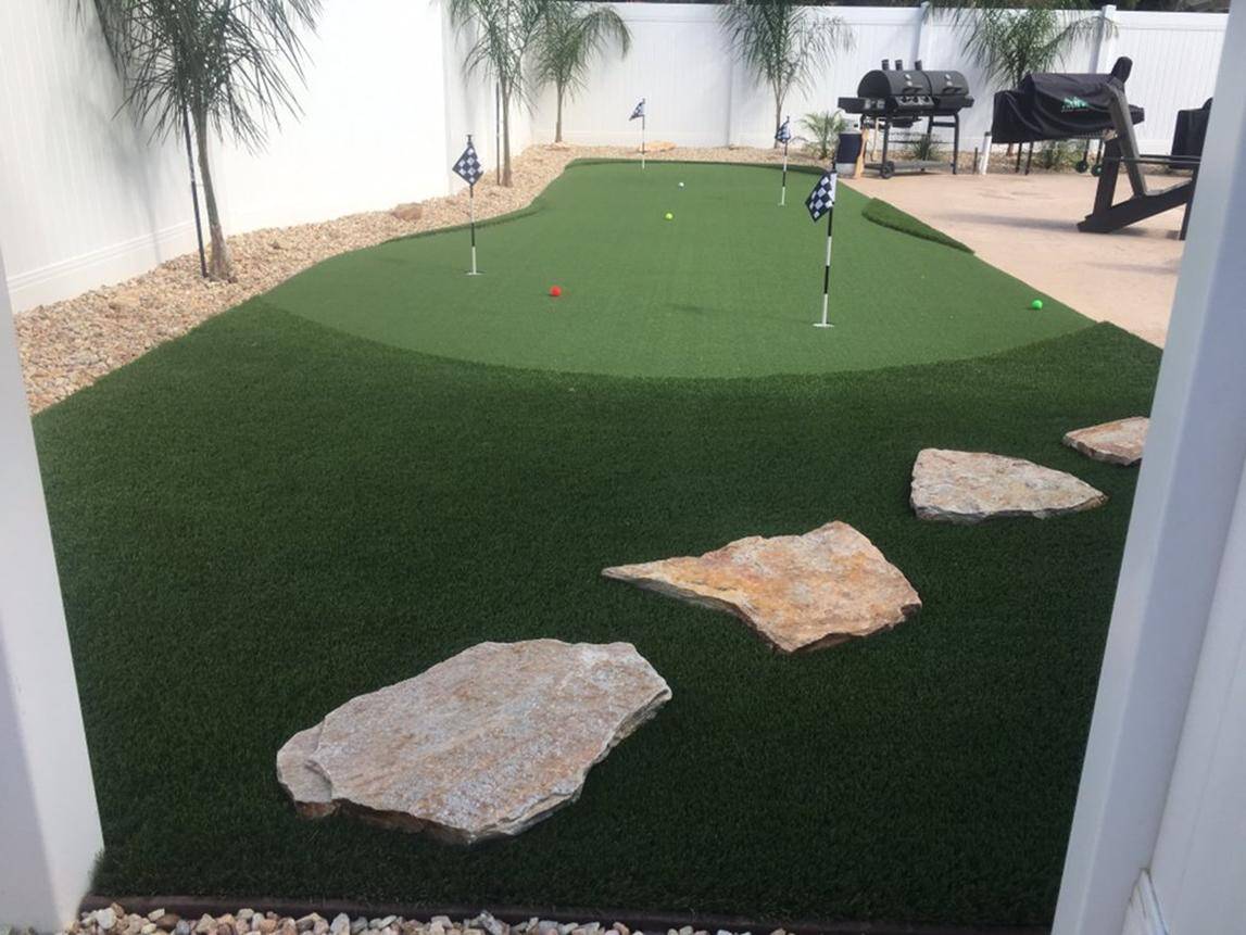 artificial-putting-greens-green-r-turf-artificial-grass-paers-los